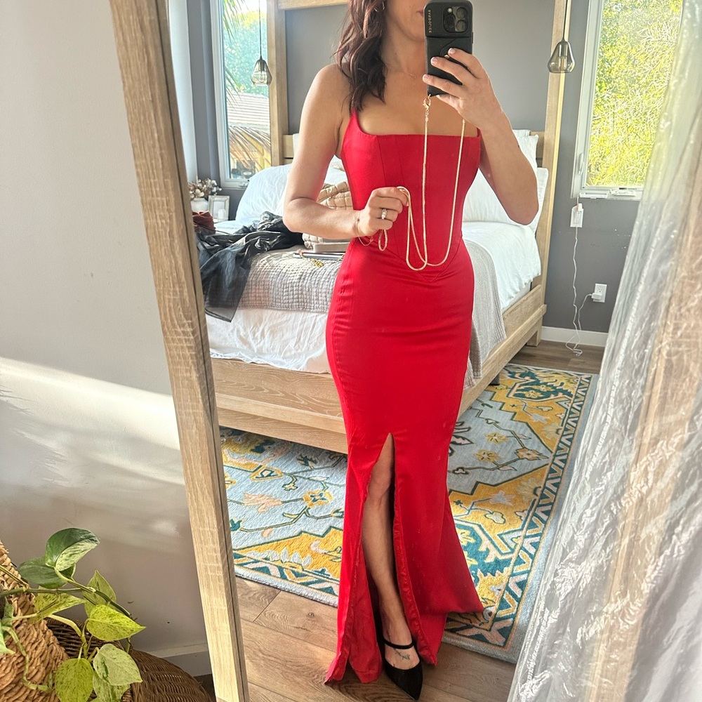 NWOT HOUSE OF CB 'Olivette' Red Rose Satin Corset Maxi Dress sz xs
